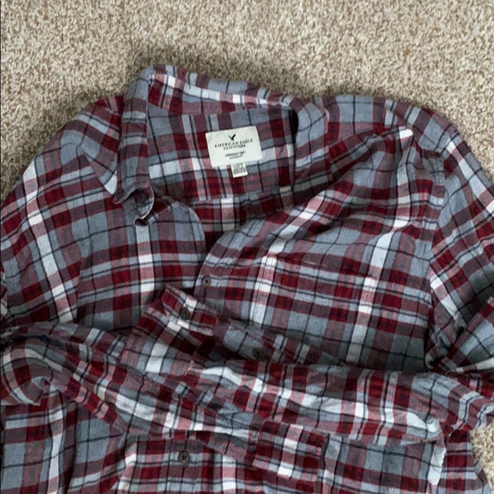 American Eagle Button up
